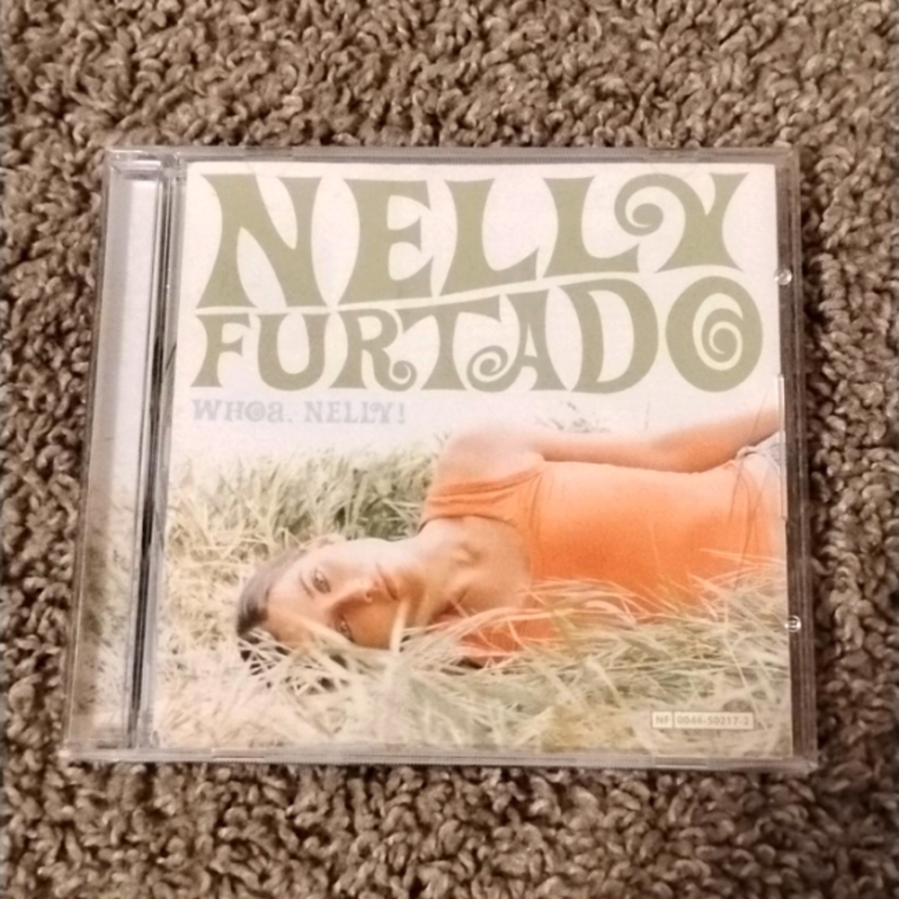 Nelly Furtado 'Whoa, Nelly!' CD - Picture 1 of 6